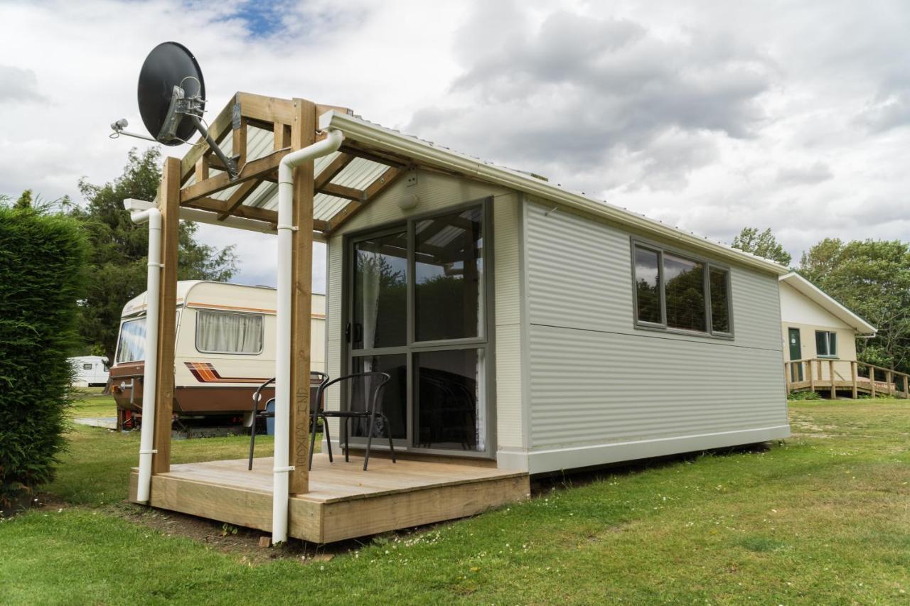 Millers Flat Holiday Park ภายนอก รูปภาพ