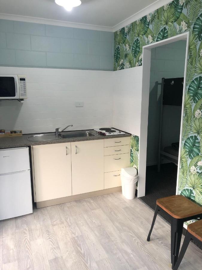 Millers Flat Holiday Park ภายนอก รูปภาพ