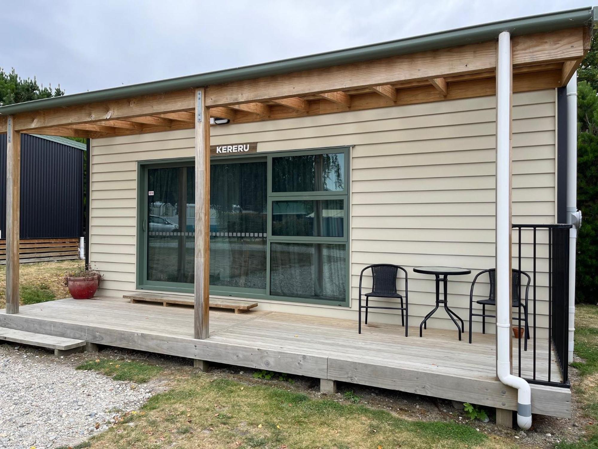 Millers Flat Holiday Park ภายนอก รูปภาพ