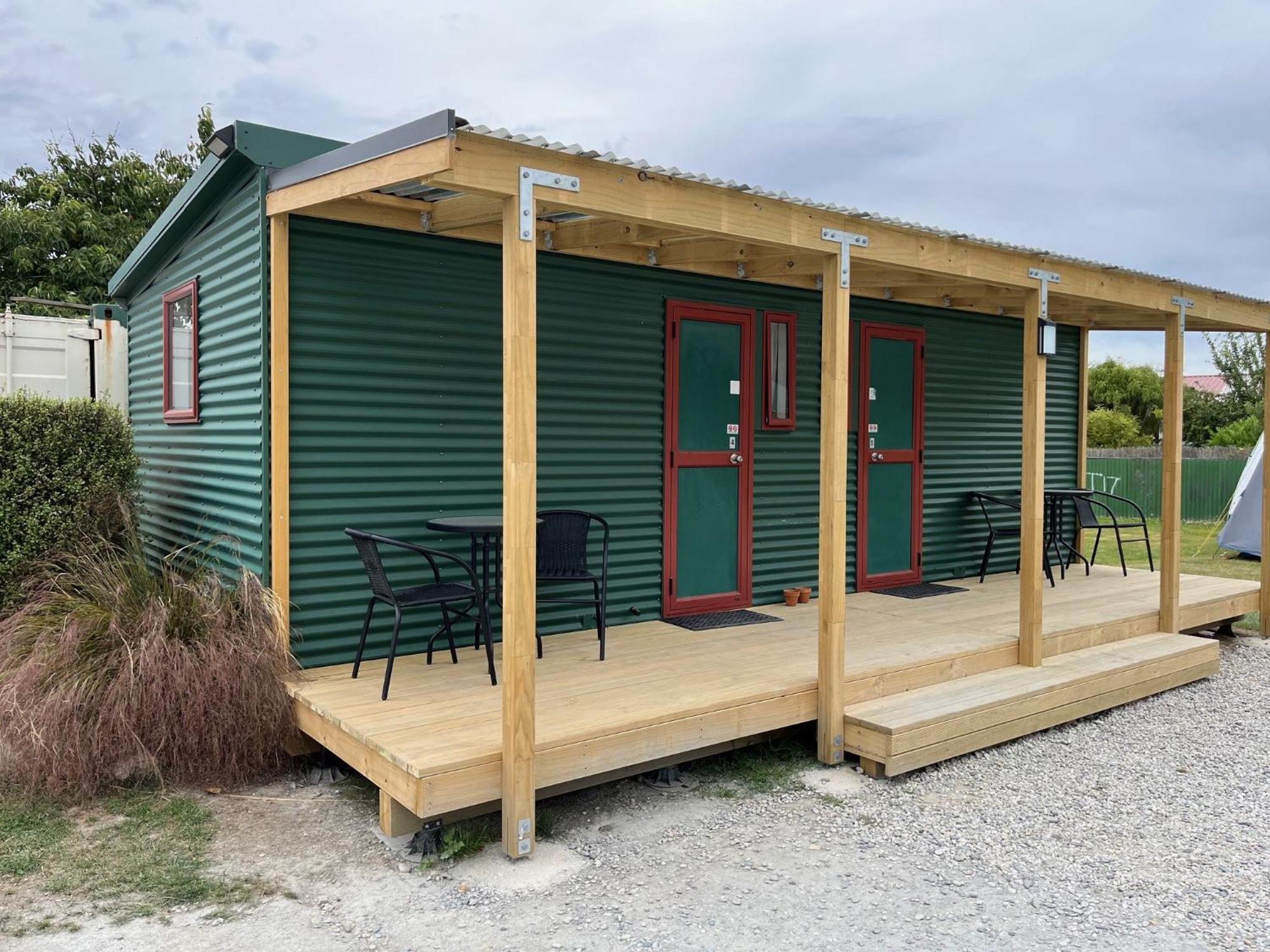 Millers Flat Holiday Park ภายนอก รูปภาพ