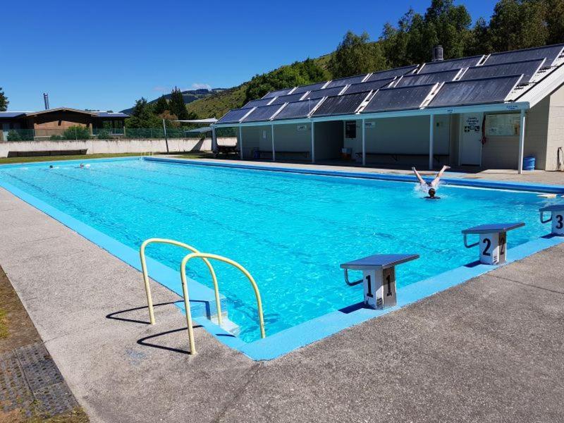 Millers Flat Holiday Park ภายนอก รูปภาพ